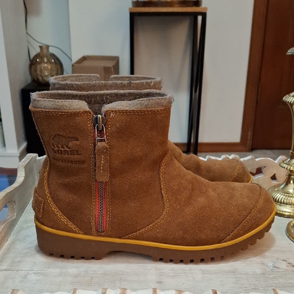 Sorel Meadow Side Zip Suede Leather Waterproof Boots Size 9 Womens